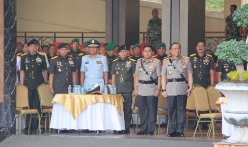 Rektor Unhan RI Menghadiri Upacara Serah Terima Jabatan Kepala Staf Angkatan Darat (KSAD).