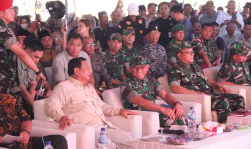 Menteri Pertahanan RI Prabowo Subianto Didampingi Rektor Unhan RI Resmikan Lima Titik Sumur Bor Bantuan Kemhan RI di Wilayah Kabupaten Sukabumi, Jawa Barat.