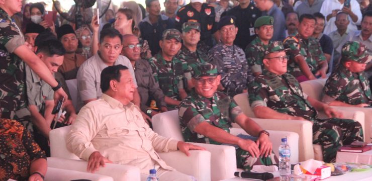 Menteri Pertahanan RI Prabowo Subianto Didampingi Rektor Unhan RI Resmikan Lima Titik Sumur Bor Bantuan Kemhan RI di Wilayah Kabupaten Sukabumi, Jawa Barat.