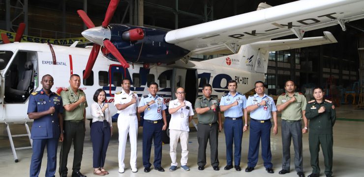 Mahasiswa Internasional S-2 Unhan RI Melaksanakan Visitasi ke PT Pindad dan PT Dirgantara Indonesia