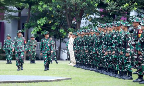 Rektor Unhan RI Pimpin Upacara Pengantaran Satgas Latsitarda Kadet Mahasiswa Unhan RI di Ibu Kota Negara (IKN) Kalimantan Timur TA. 2024