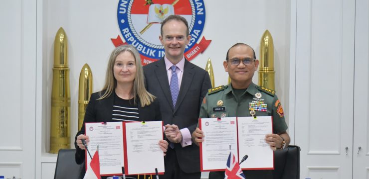 Rektor Unhan RI Tandatangani MoU antara Unhan RI dengan King’s College London 