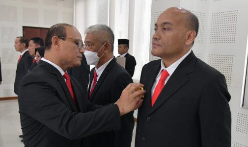Rektor Unhan RI Memimpin Upacara Pengangkatan Sumpah, Pelantikan dan Serah Terima Jabatan (Sertijab) Pejabat Eselon I dan II di Lingkungan Unhan RI