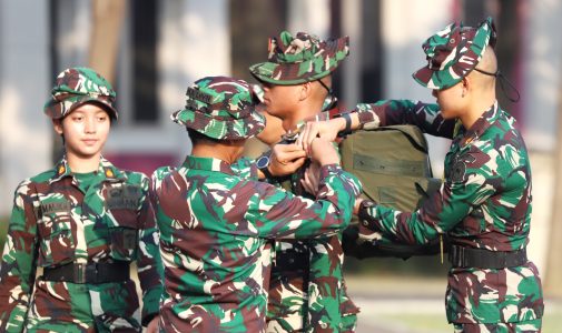 Upacara Penutupan Latihan Penyegaran Kemampuan Militer Dasar Kadet Mahasiswa Unhan RI (Combat Batch IV) Tahun 2024