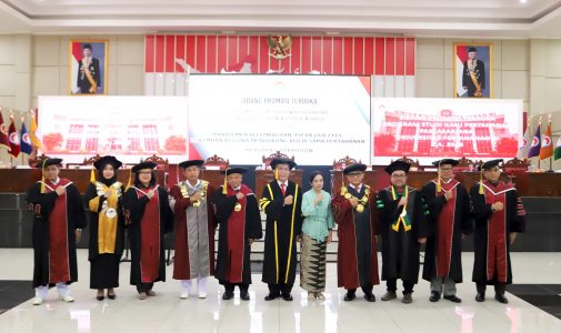 Rektor Unhan RI Sebagai Co-Promotor I pada Sidang Promosi Terbuka Promovendus Merjames Pakpahan Mahasiswa S3 Cohort 2 Unhan RI