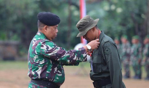 Rektor Unhan RI Membuka Pendidikan Latihan Dasar Bela Negara Bagi Mahasiswa Pascasarjana Baru Unhan RI TA.2024