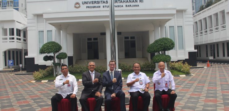 Unhan RI Menerima Kunjungan Courtesy Call dari Professor Andrew R. Wilson, Ph.D., dari United States Naval War College (NWC).