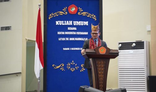 Rektor Unhan RI Berikan Kuliah Umum di Politeknik Negeri Padang: Membangun Generasi Berkarakter Menuju Indonesia Emas 2045