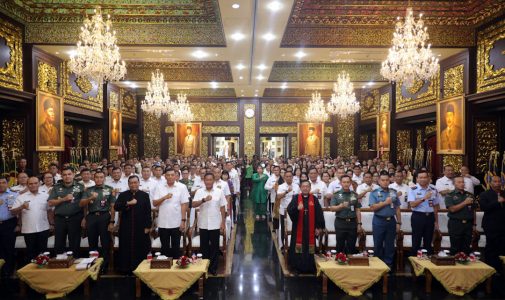 Rektor Unhan RI beserta Sivitas Akademika Unhan RI Menghadiri Acara Natal Bersama Umat Kristiani di Lingkungan Kemhan RI TA.2024.