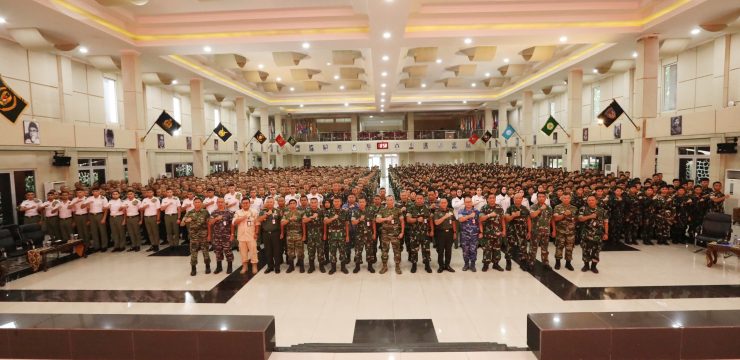 Warek III Unhan RI Berikan Pengarahan kepada Kadet Mahasiswa mengenai Revolusi Mental dan Pembentukan Karakter SDM Unggul