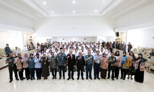 Rektor Unhan RI Hadiri Pengambilan Sumpah Dokter Muda dan Penyerahan Kadet Mahasiswa Fakultas Kedokteran Militer Unhan RI Kepada RSUD Kota Bogor