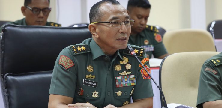 Wakil Rektor Bidang Kemahasiswaan dan Alumni Unhan RI Bekali Kadet Mahasiswa FVLM Unhan RI: Penguatan SDM Pertahanan Berdaya Saing Global, Pilar Utama Menuju Indonesia Emas 2045.