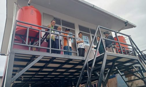 Ketua Tim Pembangunan Rumah Apung dan Rumah Panggung Muara Angke Unhan RI Sambut Kunjungan Tim Kementerian PKP dan PT. Santan Batubara di Muara Angke