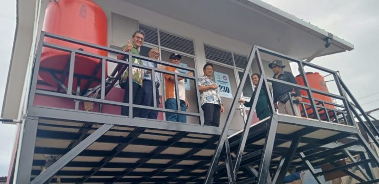 Ketua Tim Pembangunan Rumah Apung dan Rumah Panggung Muara Angke Unhan RI Sambut Kunjungan Tim Kementerian PKP dan PT. Santan Batubara di Muara Angke