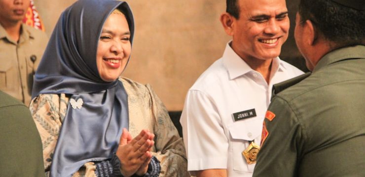 Rektor Unhan RI Beserta Ketua Unsur Pelaksanaan Dharma Wanita Persatuan Unhan RI Hadiri Kegiatan Halal Bihalal Kemhan RI