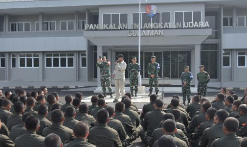 Rektor Unhan RI Kunjungi dan Berikan Pengarahan Langsung kepada Siswa Diksarmil SPPI Batch-3 di Lanud Sulaiman