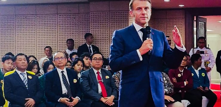 Rektor Unhan RI Hadir dalam Dialog Eksklusif Bersama Presiden Prancis Emmanuel Macron dan Kaum Muda Indonesia sebagai Bagian dari Kegiatan Kunjungan Kenegaraan.