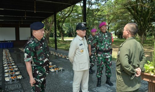 Rektor Unhan RI Tinjau Diksamil SPPI Batch-3 di Sarang Petarung Batalyon Infanteri 9 Marinir/Beruang Hitam: Sinergi Membangun Generasi Bela Negara