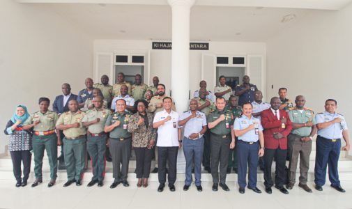 Rektor Unhan RI Terima Kunjungan Delegasi Zimbabwe National Defence University : Perkuat Kerja Sama Strategis di Bidang Pendidikan dan Pertahanan.