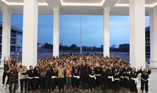 Penguatan Karakter Bela Negara, Warek III Unhan RI Berikan Pengarahan dan Ikuti Demonstrasi Silat Bersama siKadet Berpresta