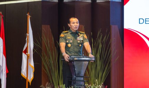 Wakil Rektor Bidang Kemahasiswaan dan Alumni Unhan RI Tegaskan Pesan Presiden RI Jenderal TNI (Purn) Prabowo Subianto dan Pentingnya Geopolitik dalam Pelantikan Forum Bela Negara RI 2025–2030.