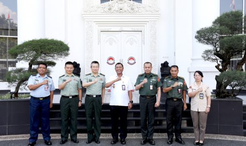 Unhan RI Terima Kunjungan Kehormatan Atase Pertahanan China: Perkuat Hubungan Bilateral dan Kerja Sama Akademik Strategis