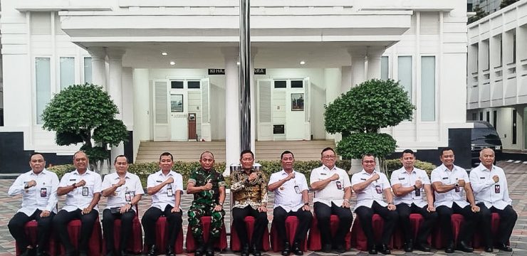 Rektor Unhan RI Sambut Wamenhan RI dan Kepala Bacadnas dalam Peninjauan Fasilitas Strategis Badan Cadangan Nasional.