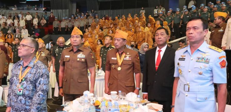 Rektor Unhan RI Hadir Langsung Pengarahan Menhan RI: Defense Supporting Economy untuk Stabilitas Nasional di Era Tantangan Global pada Peringatan Hari Veteran Nasional Tahun 2025.