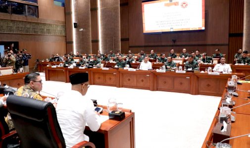 Rektor Unhan RI Dampingi Wamenhan RI Hadiri Raker Bersama Komisi I DPR RI Bahas RKA Kemhan/TNI TA 2026.