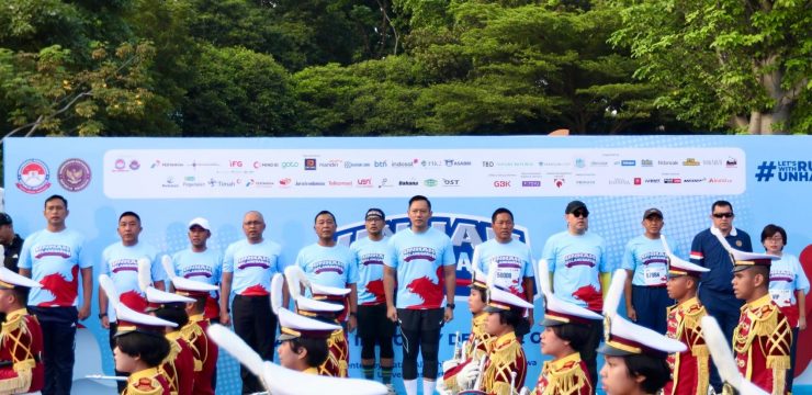 Menko AHY didampingi Wamenhan RI Bersama Rektor dan IKA Unhan RI Lepas 3.000 Peserta Bela Negara Run 2025