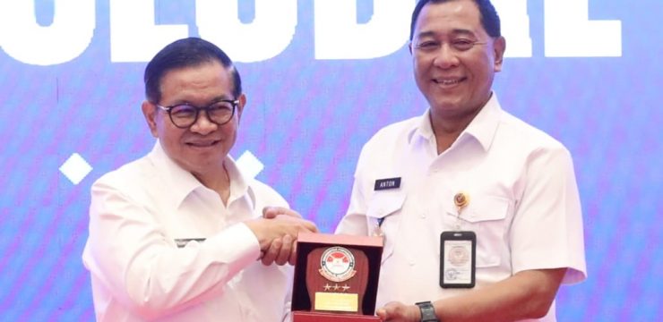 Rektor Unhan RI Dampingi Gubernur DKI Jakarta pada Pembukaan Seminar Nasional tentang Tata Kelola Air untuk Stabilitas dan Kedaulatan Negara