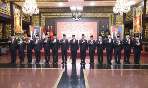 Rektor Unhan RI Hadiri Pelantikan dan Serah Terima Jabatan Pejabat Kementerian Pertahanan