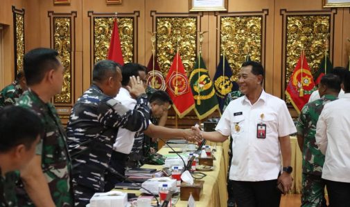Rektor Unhan RI Hadiri Rapat Paparan Buku Navigasi Kebijakan Pertahanan Indonesia