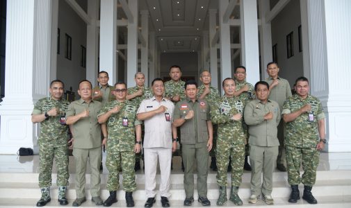 Rektor Unhan RI Terima Kehadiran Kepala BNPB Dalam Rangka Kegiatan Kuliah Umum tentang Penanggulangan Bencana Nasional.