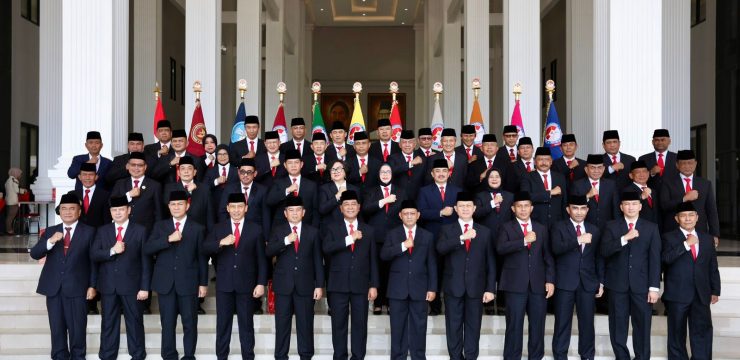 Rektor Unhan RI Memimpin Pelepasan Pejabat Eselon I, II, dan III Unhan RI.