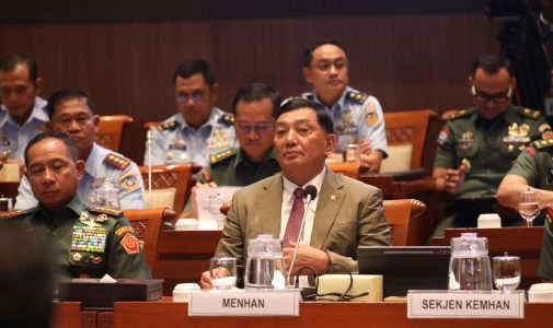 Rektor Unhan RI Turut Hadir Mendampingi Menhan RI Dalam Agenda Bersama Komisi I DPR RI.