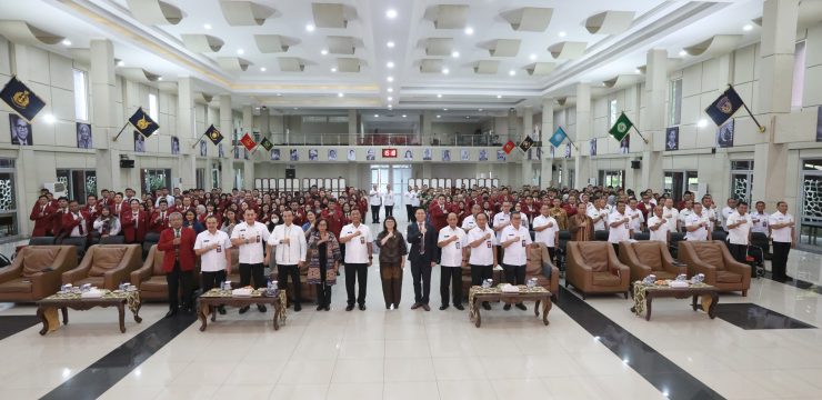 Unhan RI dan King’s College London Gelar Webinar Internasional Series-1, Bahas Tinjauan Strategis di Era Pergeseran Geopolitik.