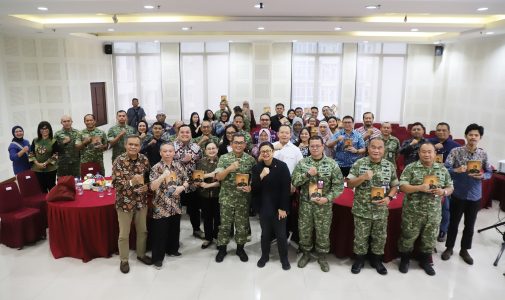 Unhan RI Luncurkan Buku Akademik-Biografis “Ketika Tangan Tuhan Membuka Jalan”, Karya Mayjen TNI Dr. R. Nugraha Gumilar, M.Sc.