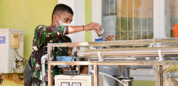 Pembuatan dan Pendistribusian air Reverse Osmosis (RO) oleh Kadet Mahasiwa Unhan RI pada Latsitardanus XLVI Tahun 2026
