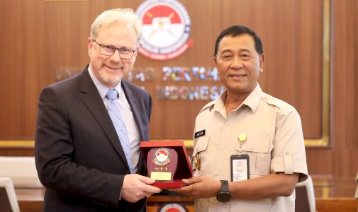 Universitas Pertahanan Republik Indonesia Terima Kunjungan Delegasi King’s College London, Perkuat Pendidikan, Riset, dan Kolaborasi Internasional. Sebagai tindak lanjut penguatan kerja sama pendidikan pascakunjungan Presiden Prabowo Subianto ke Inggris (Januari 2026).