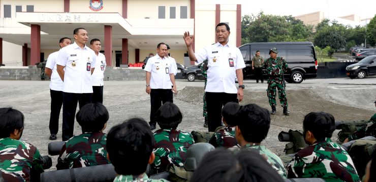 Rektor Unhan RI Tegaskan Penguatan Dasar Kemiliteran Saat Tinjau COMBAT Kadet Mahasiswa