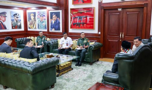 Rektor Unhan RI Dampingi Menhan RI Terima Kunjungan Kehormatan Dubes Palestina.